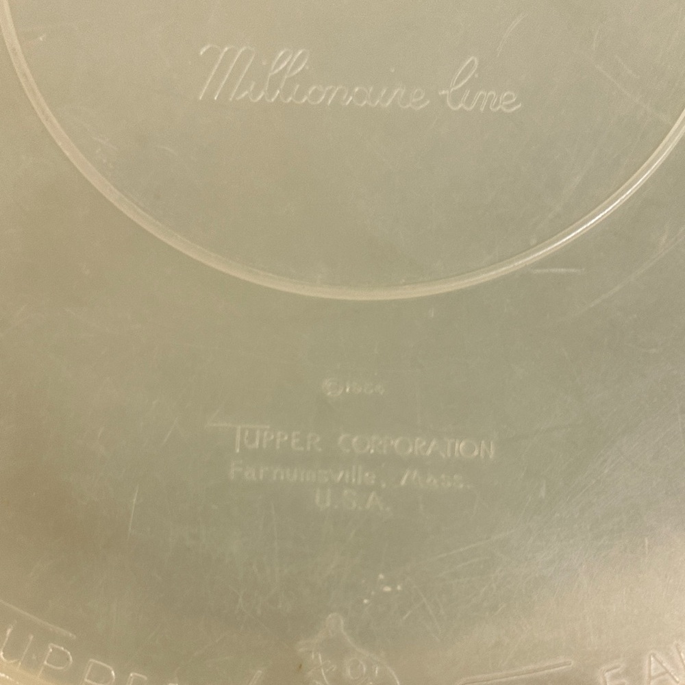 Tupperware Cream Container - Picture 5 of 7
